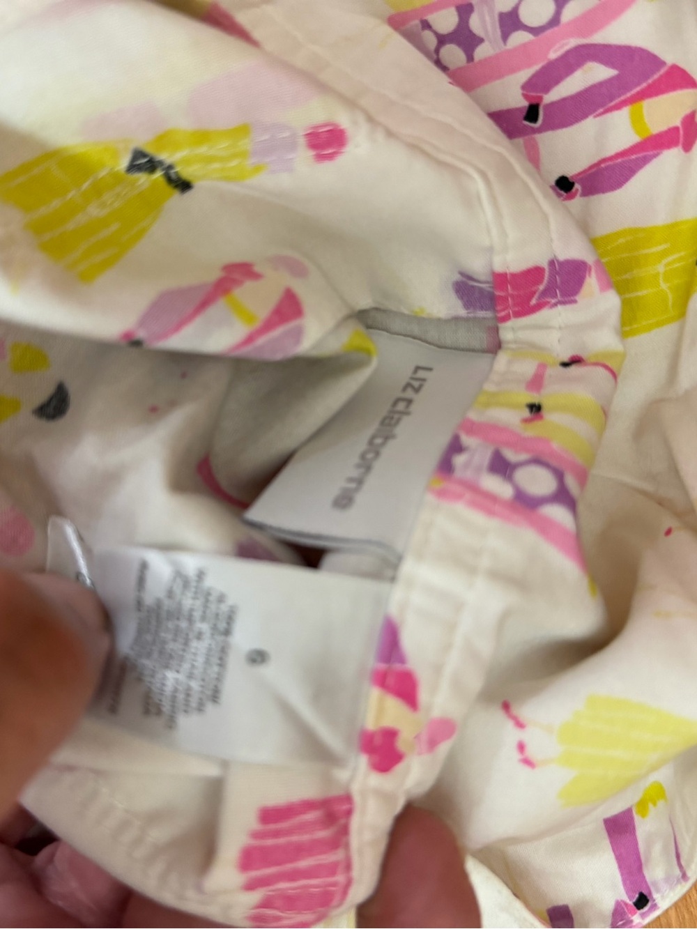 Liz Claiborne White Skirt with Pink & Yellow Figurine Print - Picture 5 of 6